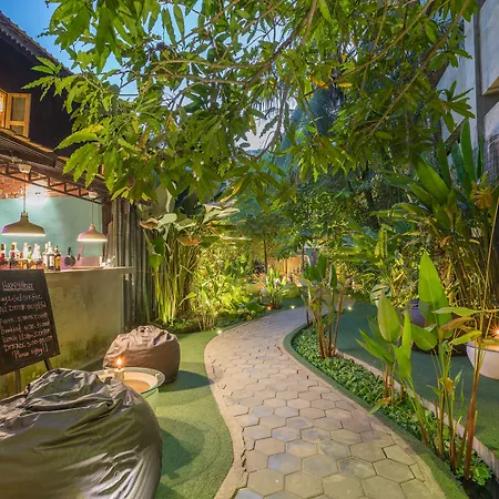 Ashia Hotel & Lounge