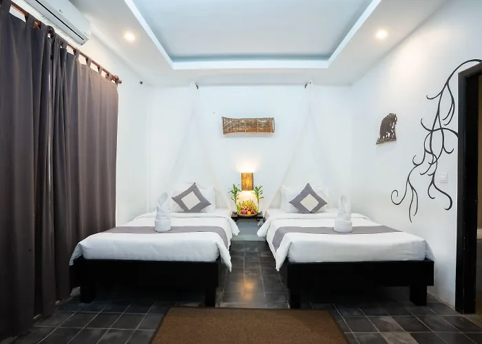 Hotel Ashia & Lounge 3*
