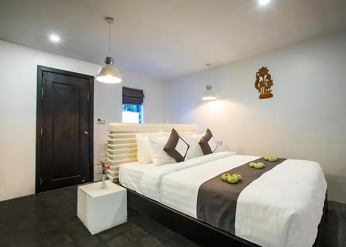Ashia & Lounge Hotel